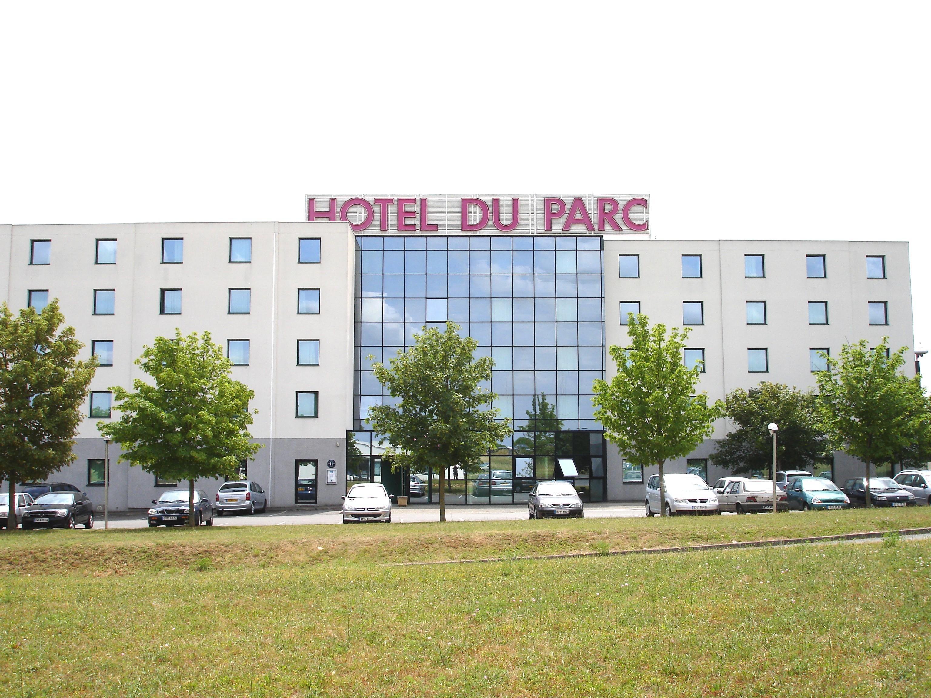 Hotel Du Parc - Pirates Chasseneuil-du-Poitou Exterior foto